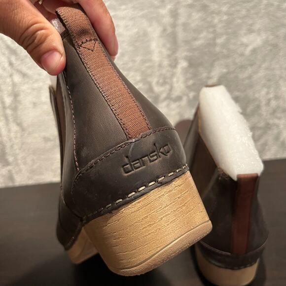 Dansko Becka Clog Bootie Size 40 US 9.5‎ - 10 Brown - Picture 8 of 9